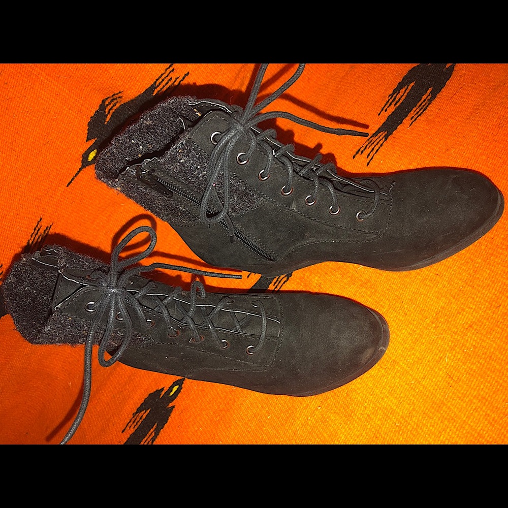 SO Wedge Boots